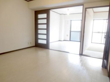 �y���ԁE���r���O�z�@