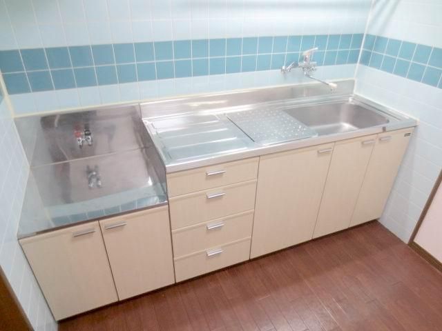 �y�L�b�`���z�@