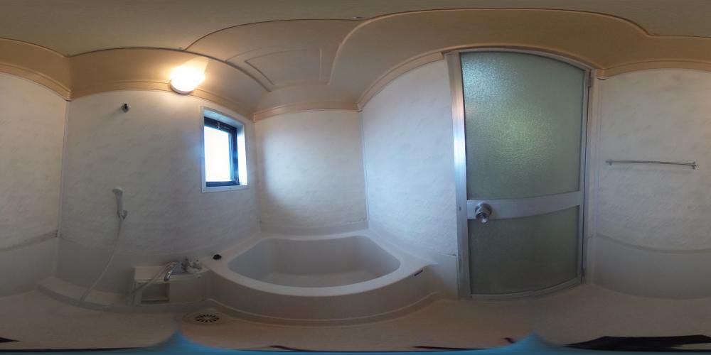 �o�X���[��