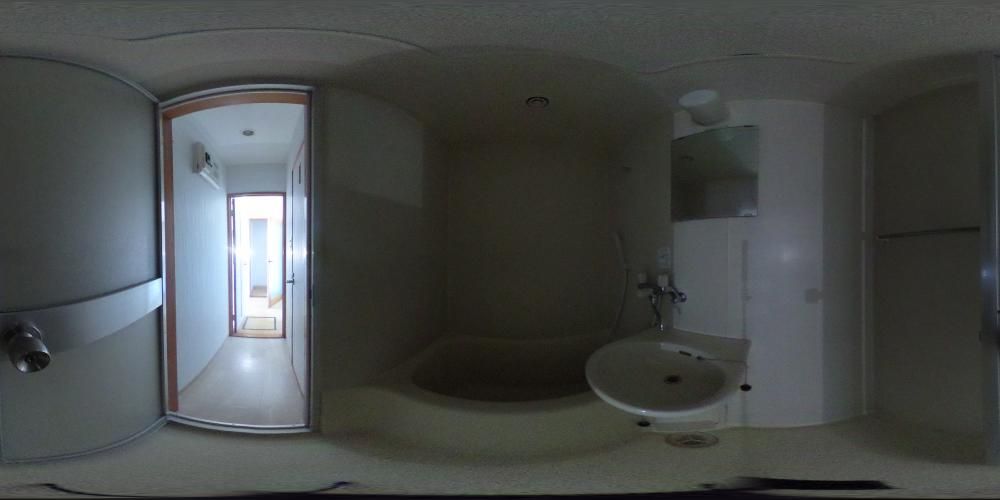 �o�X���[��