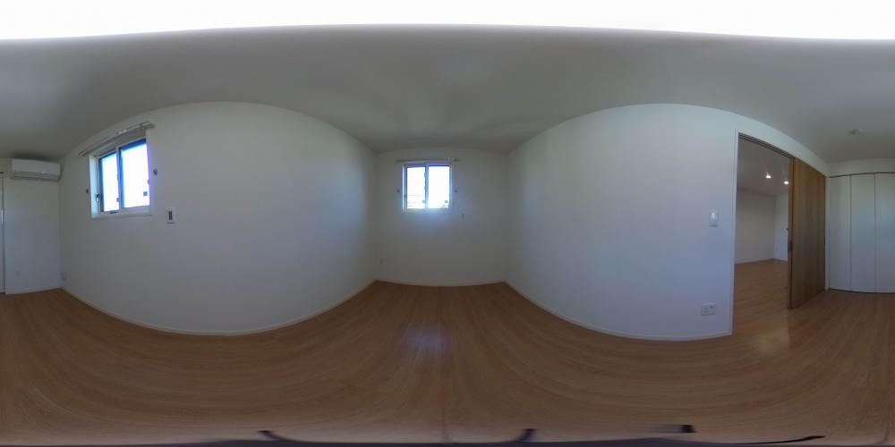 �m��